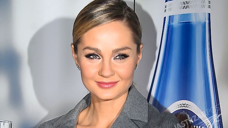 Małgorzata Socha - pokaz Tomasz Ossoliński 2015