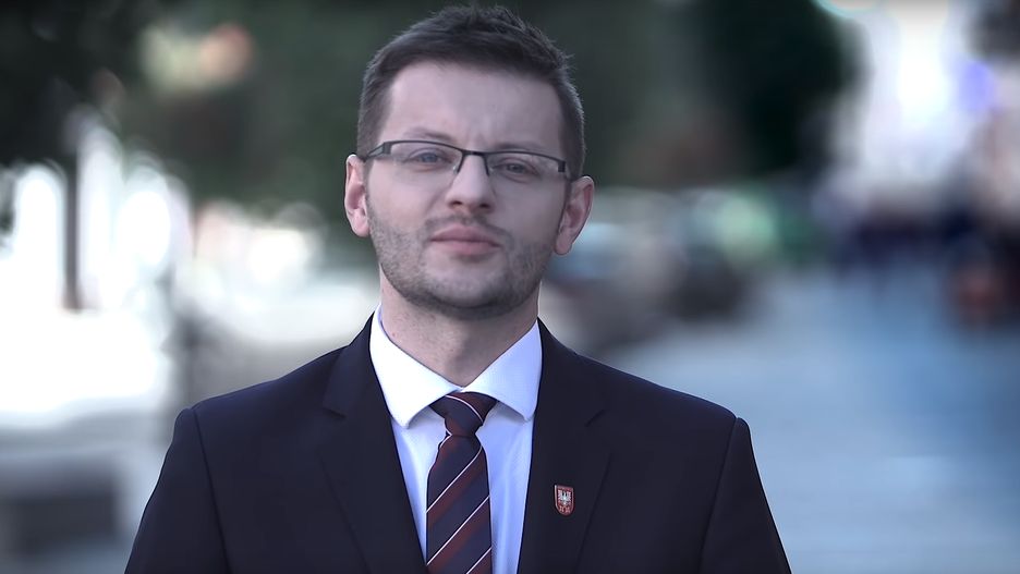 Bartosz Kaliński pokonał dotychczasowego burmistrza w II turze wyborów samorządowych