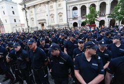 "Dziesiątego mamy przesrane". Wywiad z policjantem zabezpieczającym miesięcznice smoleńskie