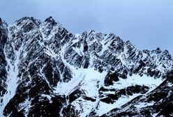 Czterech turystów zmarło w Alpach. Pięciu walczy o życie