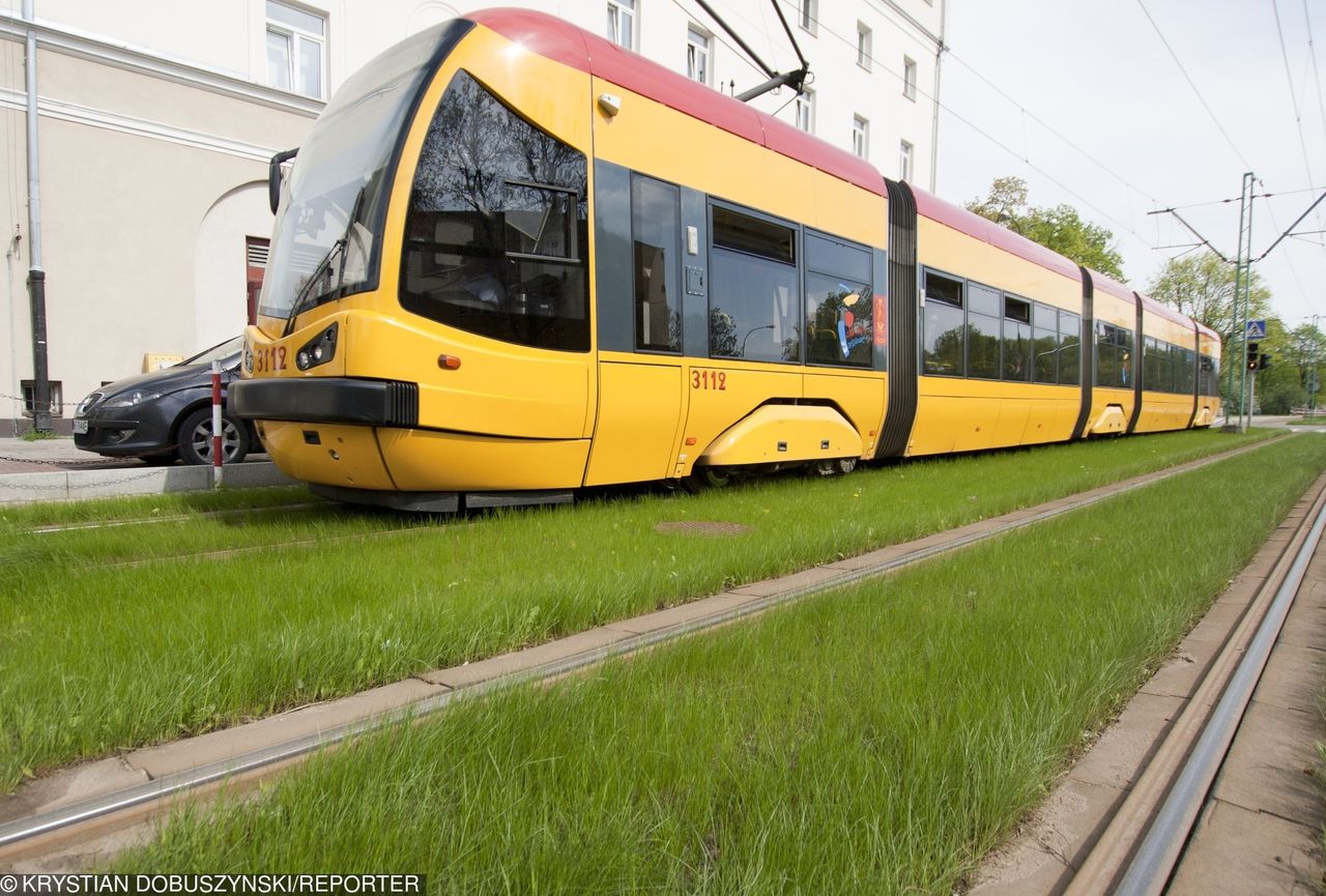 Zazielenia tory tramwajowe. Po raz pierwszy w stolicy