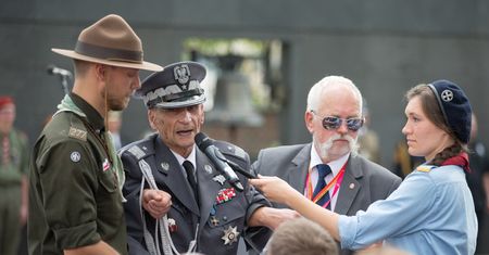 Politycy mogą uhonorować powstańców lepiej, niż orderami. Powinni wsłuchać się w ich słowa