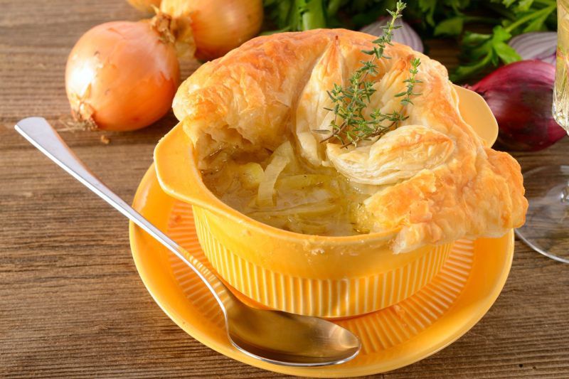 Gotowanie na ekranie: francuska zupa cebulowa