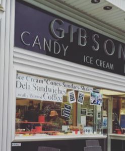 Sklepikarz pozywa szkołę. Twierdzi, że nauczyciele namawiali do bojkotowania jego firmy