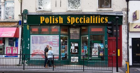 Niesłusznie odmawiano im paszportu. Wśród poszkodowanych są Polacy