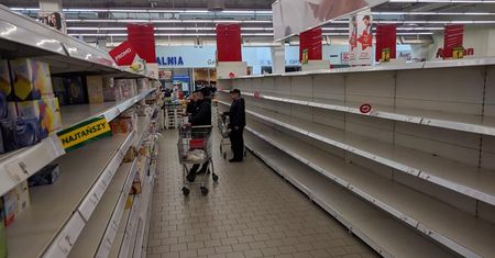 Producenci żywności boją się koronawirusa. Rząd jednak uspokaja: jedzenia nie zabraknie