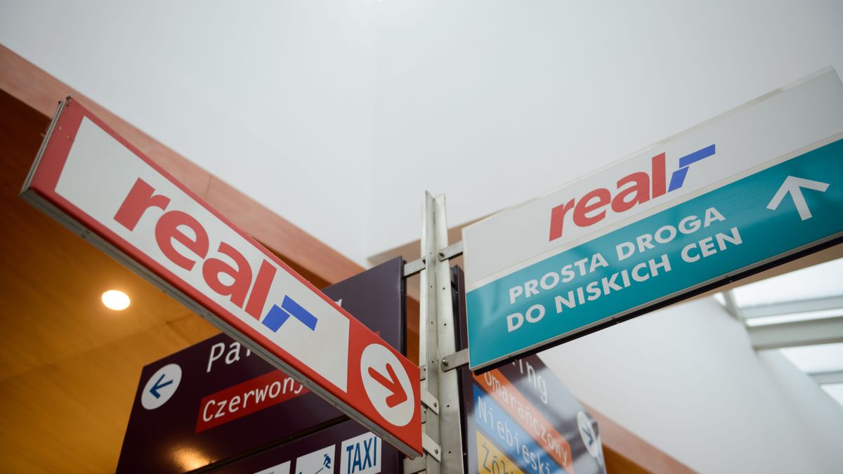 Metro chce sprzedać sieć Real w całości