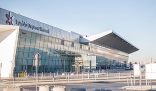 Warszawa. Zbadają temperaturę na lotnisku po przylocie z Włoch i Chin