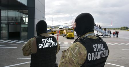 Awantura w samolocie. Akcja służb w Gdańsku