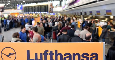 Lufthansa odwołała prawie 900 lotów