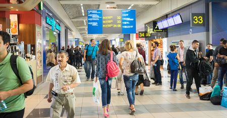 Na lotnisku wcale nie musi być nudno. Te szokujące zdjęcia są tego dowodem
