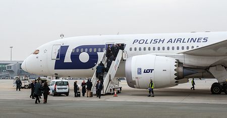 Adrian Kubicki: Znamy wiele firm, które wobec nieugiętej postawy związków upadły. W LOT tego nie chcemy