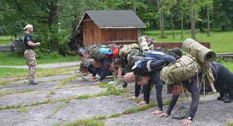 Zaskakujący pomysł na biznes byłego komandosa. Za 400 zł sprawdzi, czy nadajesz się do GROM-u