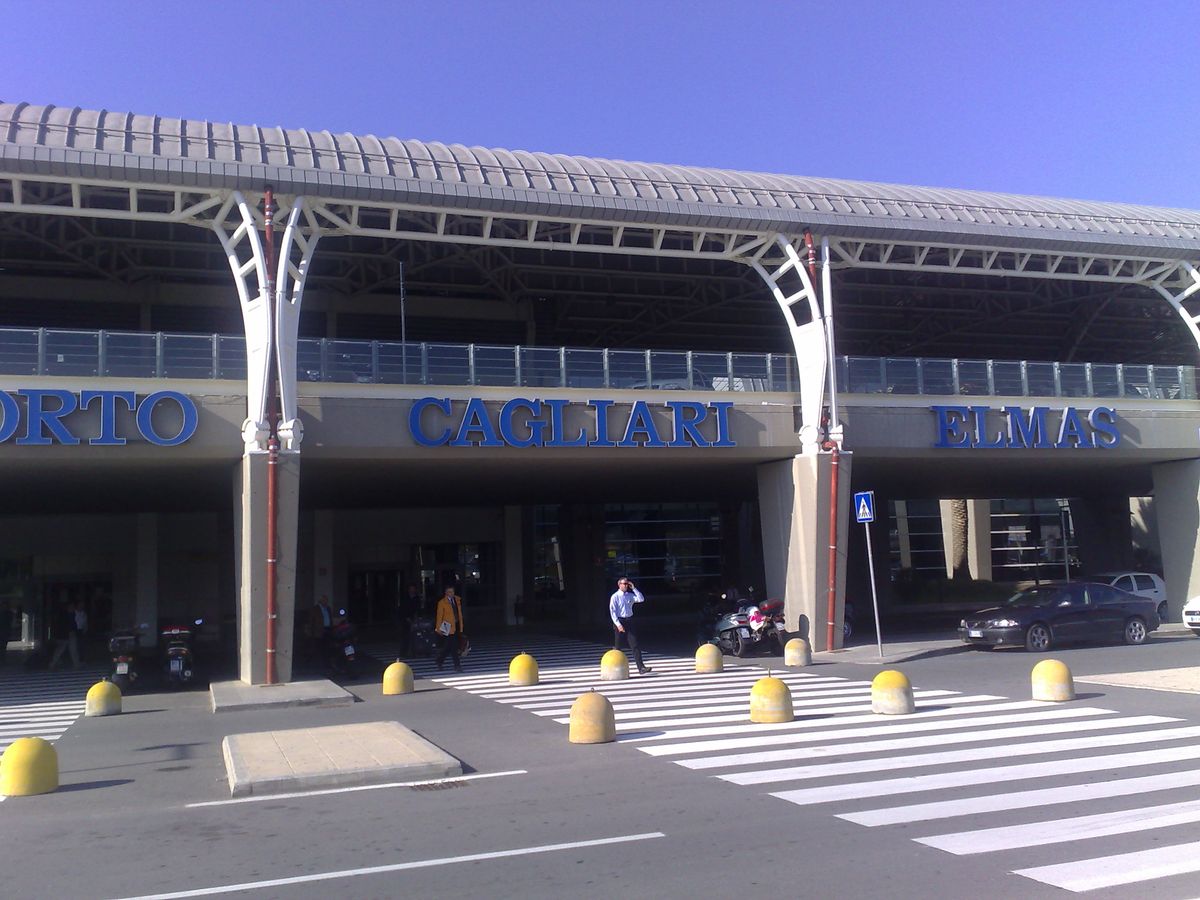 Lotnisko Cagliari Elmas (Aeorporto Cagliari Elmas). Jak dostać się do centrum miasta?
