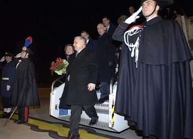 Prezydent Kaczyński poleciał do Watykanu