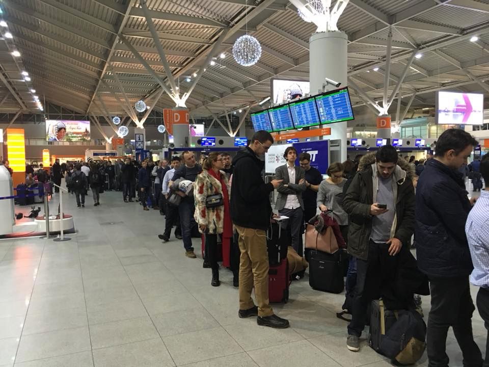 Przez CPK miało się zwinąć, a zostanie rozbudowane. Warszawskie lotnisko posłuży jako przesiadkowe