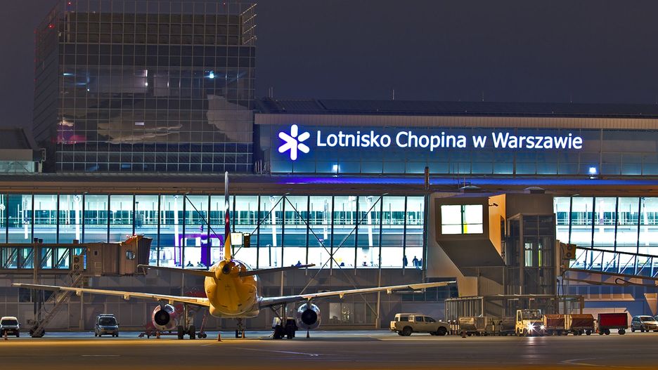 Warszawskie lotnisko chce uruchomić nowe połączenia. Nie wszystkim się to podoba