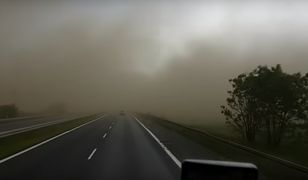 Niezwykłe zjawisko pod Bydgoszczą. Kierowcy wjechali w burzę piaskową!