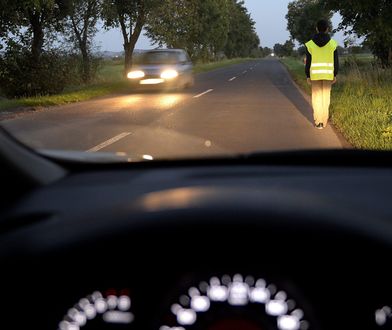 Najprostszy odblask uchroni od wysokiego mandatu. Jego rola jest nieoceniona dla kierowców