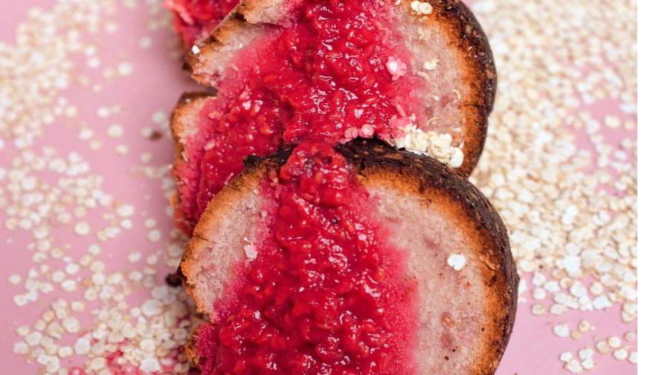 Babka piaskowa z malinami