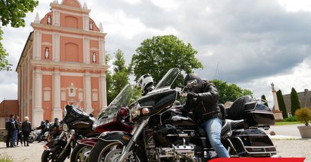 Motocykliści w Skrzatuszu