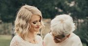 Panna młoda założyła 55-letnią suknię ślubną. Z miłości do swojej babci