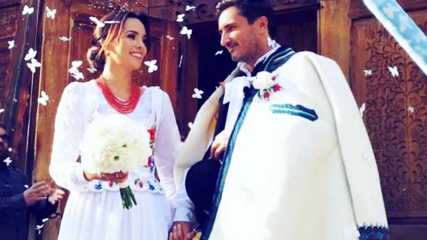 Paulina Krupińska i Sebastian Karpiel-Bułecka wzięli ślub tego dnia nie bez powodu. Wyjaśniamy, dlaczego
