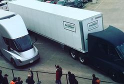 Ciężarówki Tesli wyruszają w pierwszą podróż. Przejadą ponad 400km!