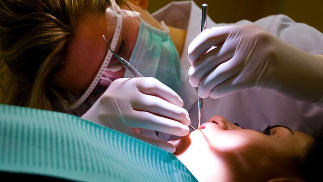 Pokonaj strach przed dentystą i zapisz się do psychoterapeuty.