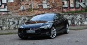 Tesla w trybie autopilot wjechała w autobus na niemieckiej autostradzie