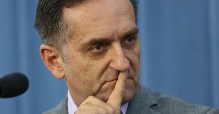 Chce dać pracownikom 50 proc. podwyżki za przejście na umowę śmieciową