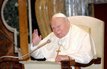 "Jan Paweł II w każdych warunkach szuka nadziei"