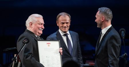 Polski premier jedynym przywódcą, który nie złożył Wałęsie życzeń