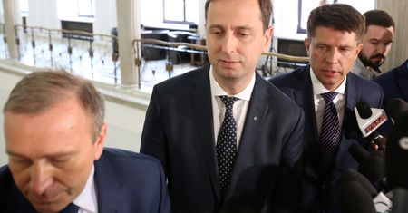 Tylko w WP. PO zamawia analizy dot. wizerunku lidera Nowoczesnej i odmawia współpracy."Petru się utopi”