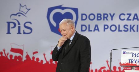 Konwencja PiS w Poznaniu. Jarosław Kaczyński: rządy PiS są gwarancją tego, że w polskiej szkole nie będzie eksperymentów