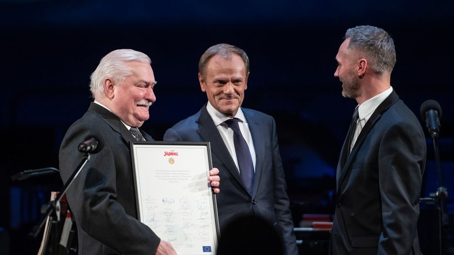 Na życzeniach z podpisami przywódców państw UE zabrakło sygnatury polskiego premiera