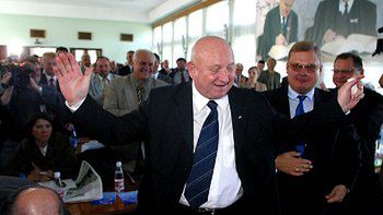 Józef Oleksy podczas nadzwyczajnego mazowieckiego zjazdu SLD