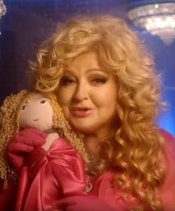 Śpiewająca zapowiedź ramówki TVN. Musicie to zobaczyć