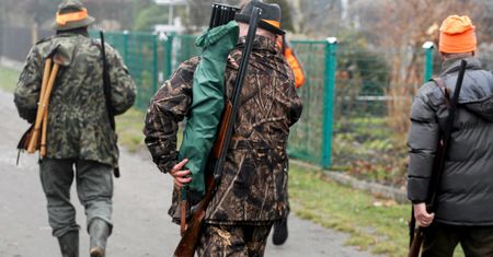 Strzelał z flinty w samym środku osiedla. Obok przechodzili dorośli i dzieci