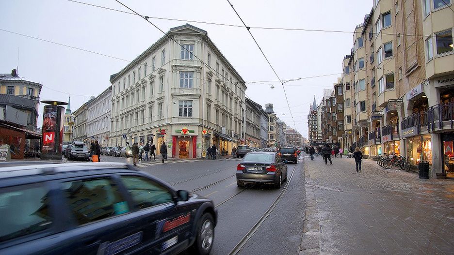 O dziecku samotnie błąkającym się po ulicy zawiadomiła policję kobieta, która przejechała obok samochodem