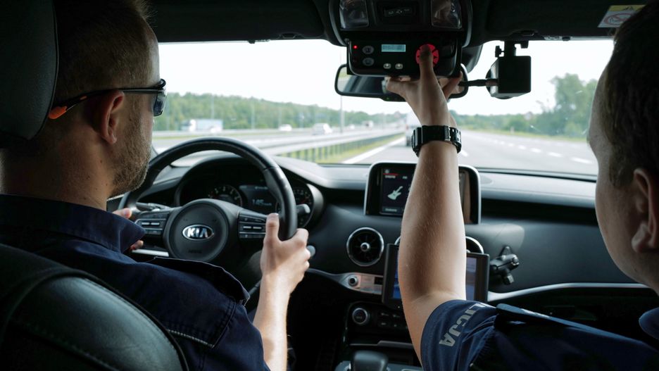 Warszawa. Policjanci z grupy Speed w ciągu dwóch tygodni zatrzymali ponad 100 praw jazdy