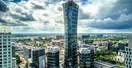 Immofinanz kupi Warsaw Spire za ok. 386 mln euro