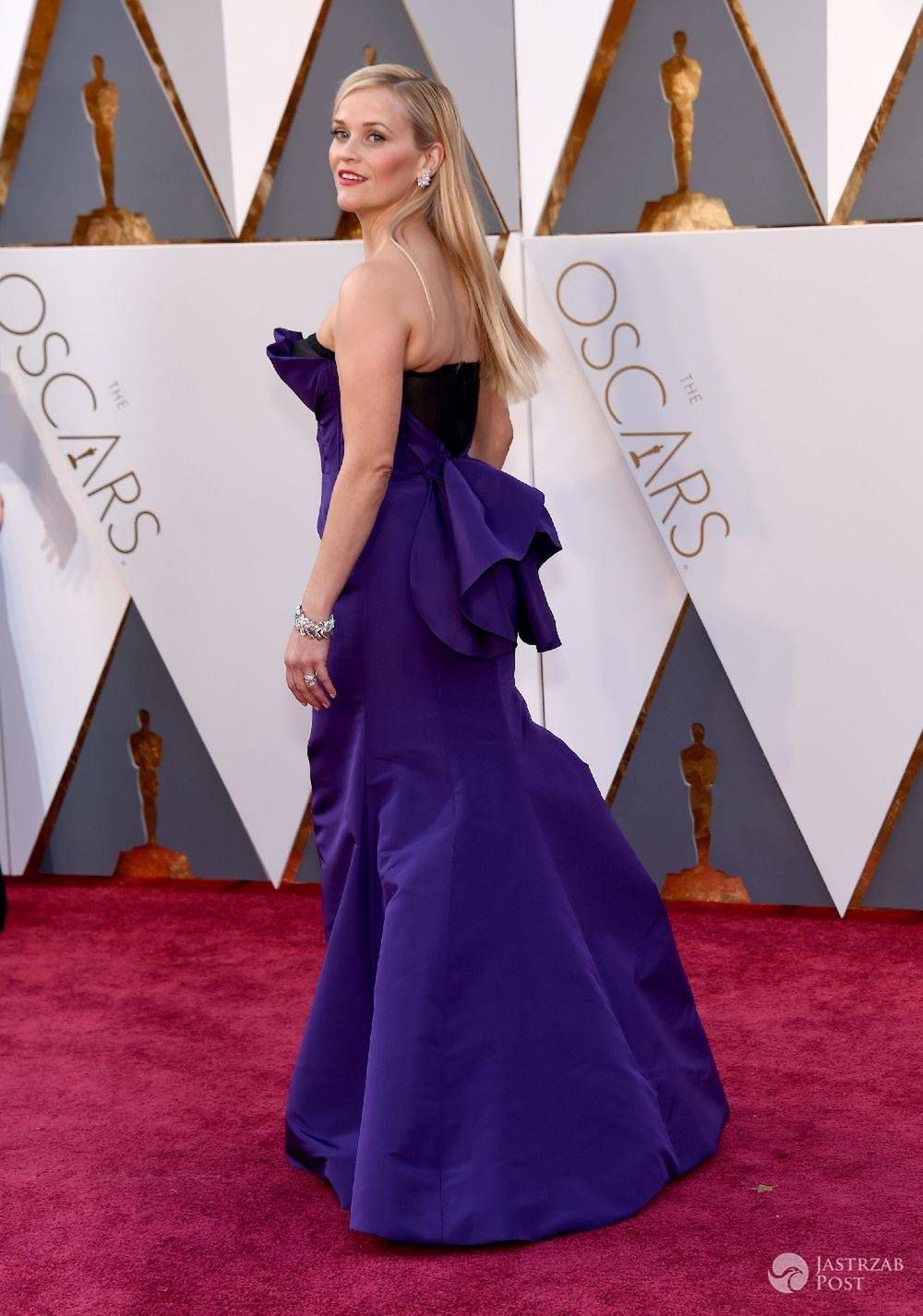 Reese Witherspoon - Oscary 2016. Kreacja: Oscar de la Renta