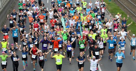 Poznań. Jeden z uczestników maratonu zasłabł. Nie udało się go uratować