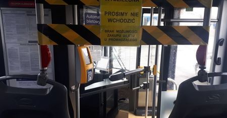 Pierwsze miasto zrezygnowało z komunikacji publicznej przez koronawirusa