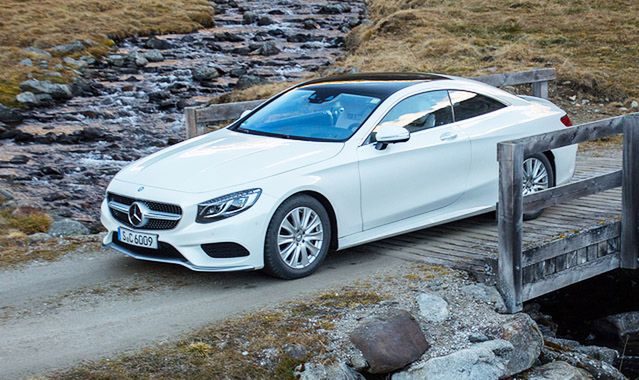 Mercedes S 500 Coupe 4MATIC: stylowa podróż w luksusie