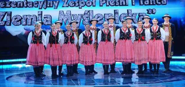 "Tylko taniec": Zaskakująca decyzja widzów - w finale zobaczymy zespół ludowy oraz formację Top Toys