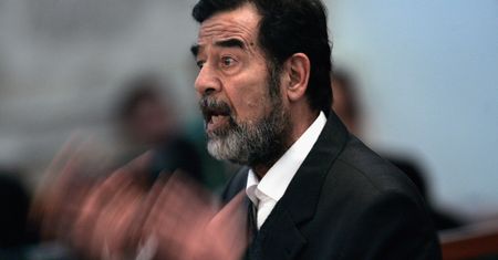 Hussain zadzwonił do Apple. Myśleli, że Saddam zmartwychwstał
