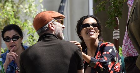 Były mąż Monici Bellucci z młodszą o 30 lat żoną. Zabrał ją do Cannes