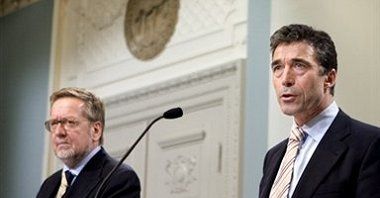 Premier Rasmussen: sprawa karykatur wywołała "globalny kryzys"